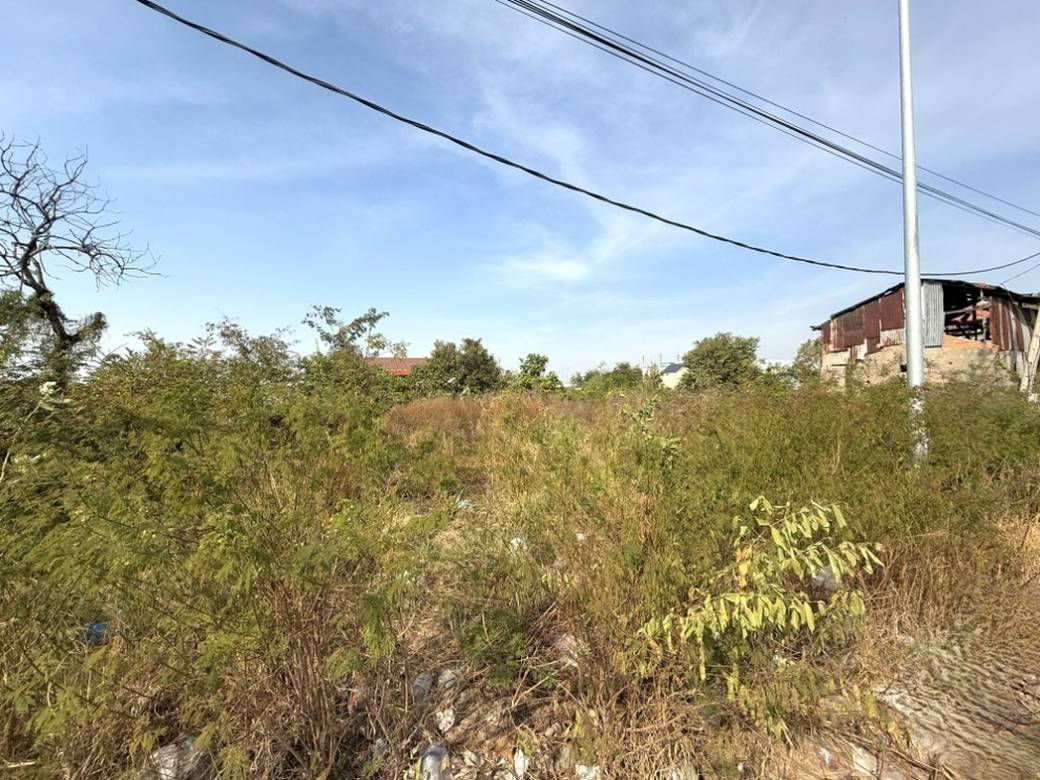 Działka For Sale & Rent w Sen Sok Zapytaj