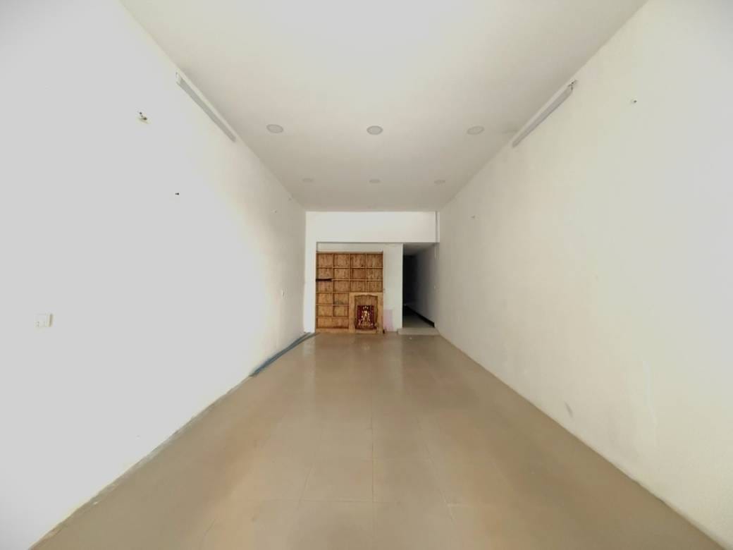 $1,300 Shophouse