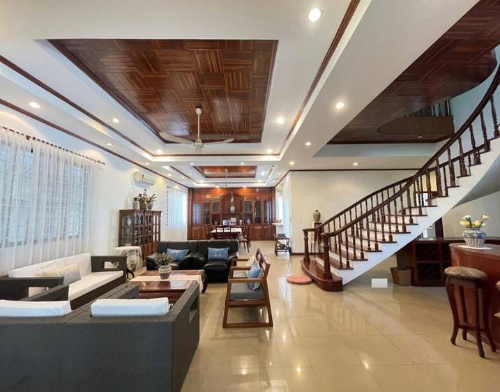 $4,000 Villa