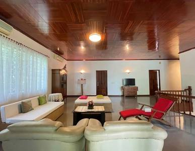 1,200 sqm Land Size Villa For Rent