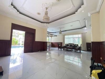 Daun Penh Vila K pronájmu in Daun Penh