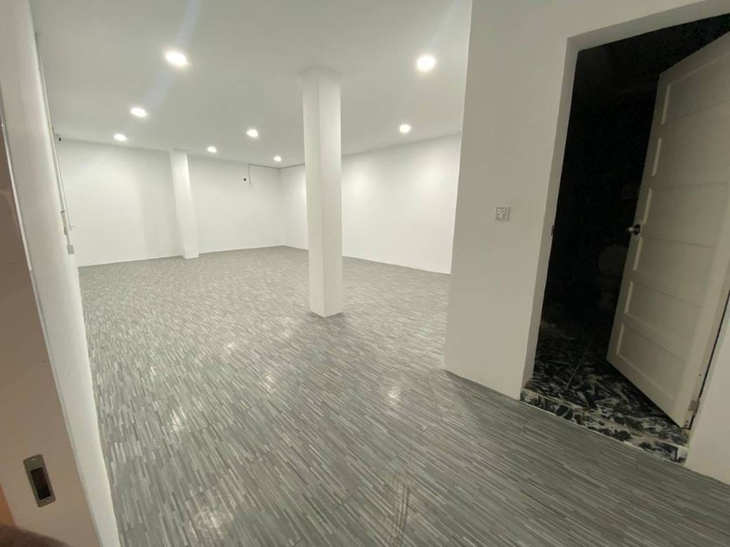 Daun Penh店屋出租，价格$3,500