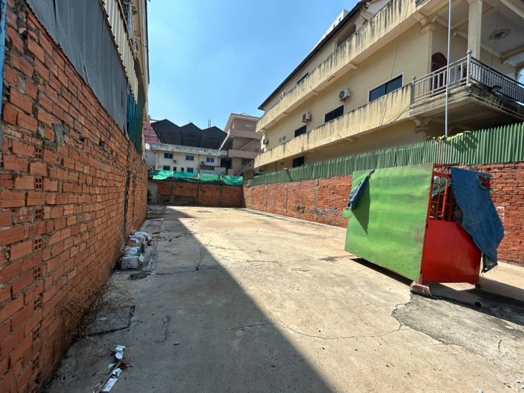 Pozemky K pronájmu in Chamkarmon $650