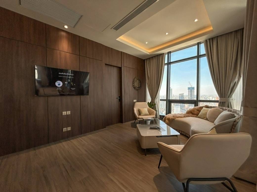 $30,000 Penthouse