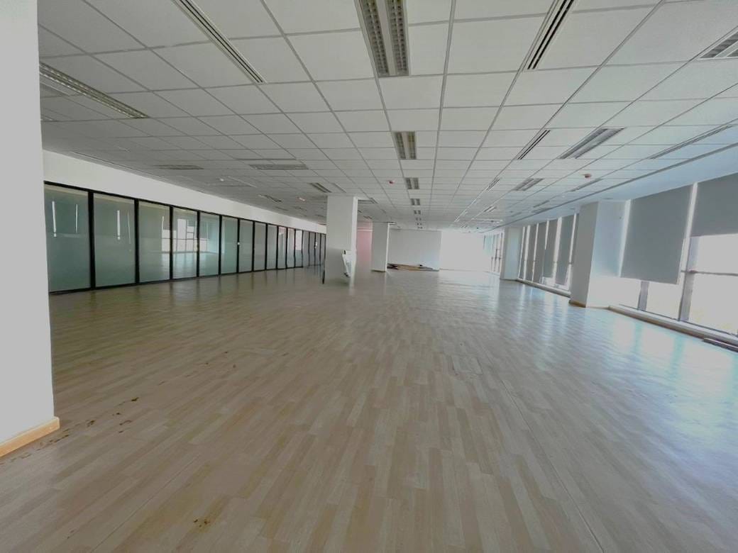558 sqm Living Size Kanceláře K pronájmu in Meanchey