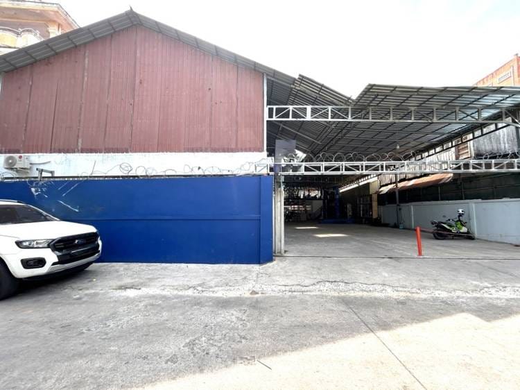 Warehouse For Rent in Phsar Daeum Thkov, Chamkarmon, Phnom Penh