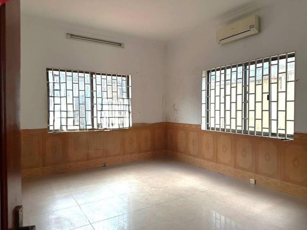 Vila K pronájmu in Chamkarmon $2,000