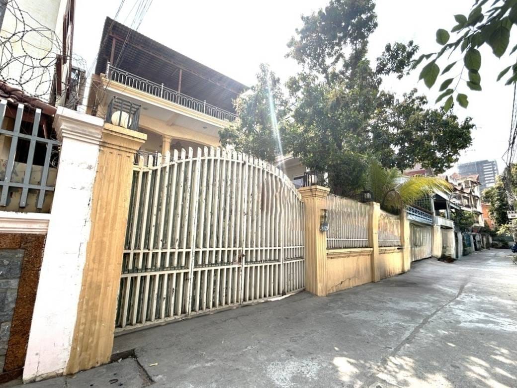$1,500 Vila