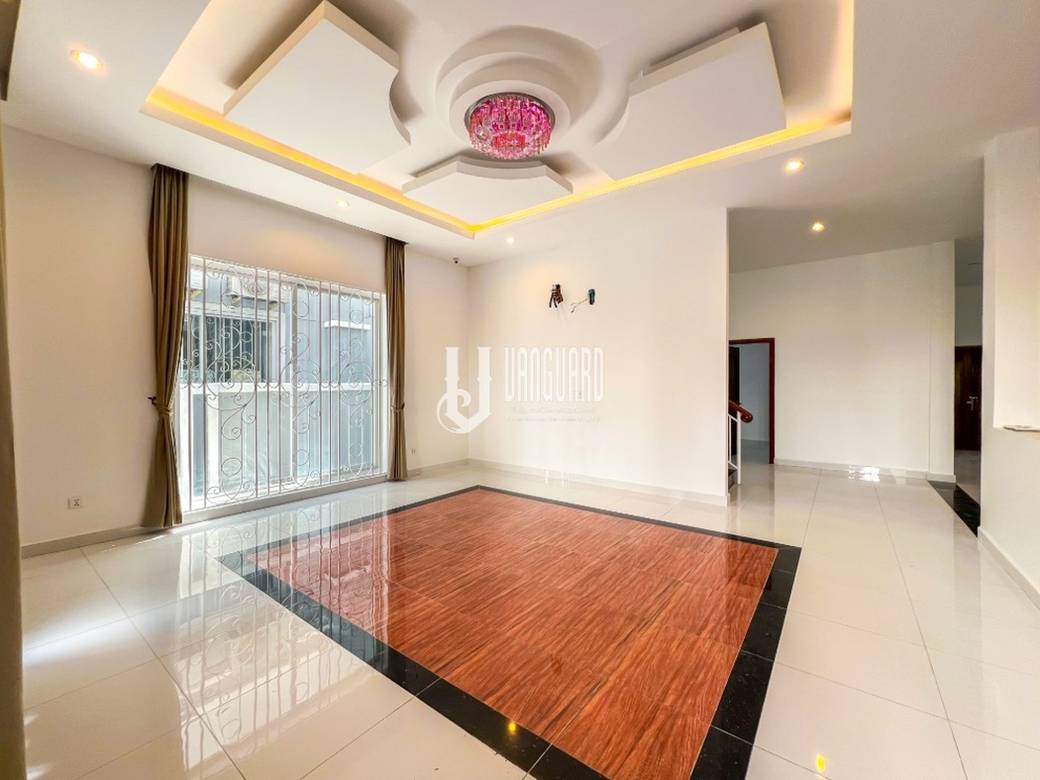 Villa For Sale in Chrang Chamres I, Russey Keo, Phnom Penh