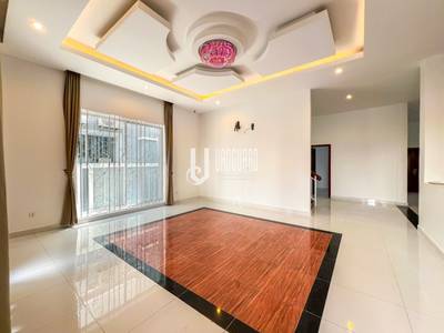 Villa For Sale in Chrang Chamres I, Russey Keo, Phnom Penh