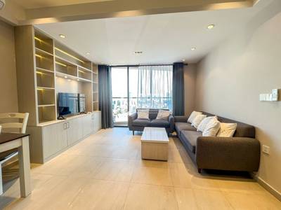 $800 Condo