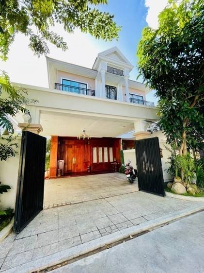 4 Bedrooms Twin Villa For Rent