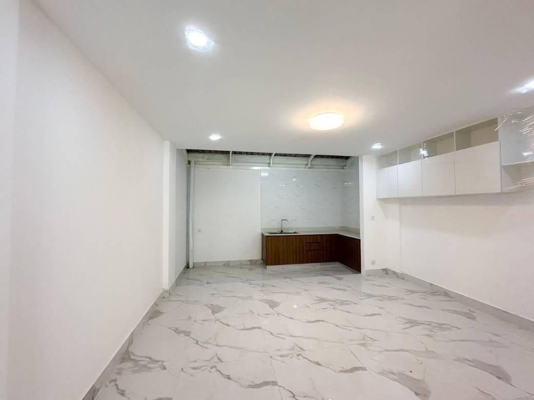 Chroy Changvar店屋出售，价格$260,000
