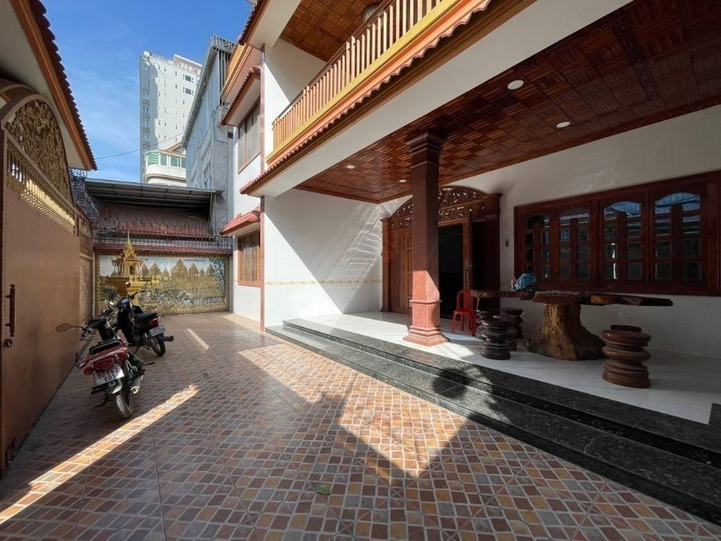 Villa For Sale & Rent in Boeung Prolit, 7 Makara, Phnom Penh
