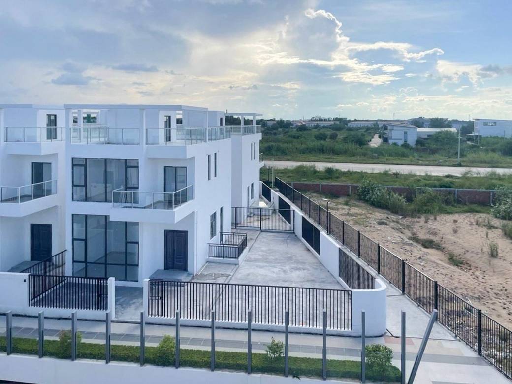 Morgan Park Villa | 96 sqm Land Size Dvojvila Na prodej