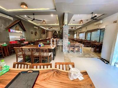 Restauracja Na wynajem o powierzchni działki 420 m²