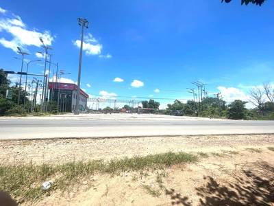 ឃ្លាំង សំរាប់លក់ ទំហំផ្ទះ 230 ម៉ែត្រការ៉េ នៅKien Svay