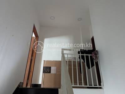 56 sqm Land Size Flat House Na prodej