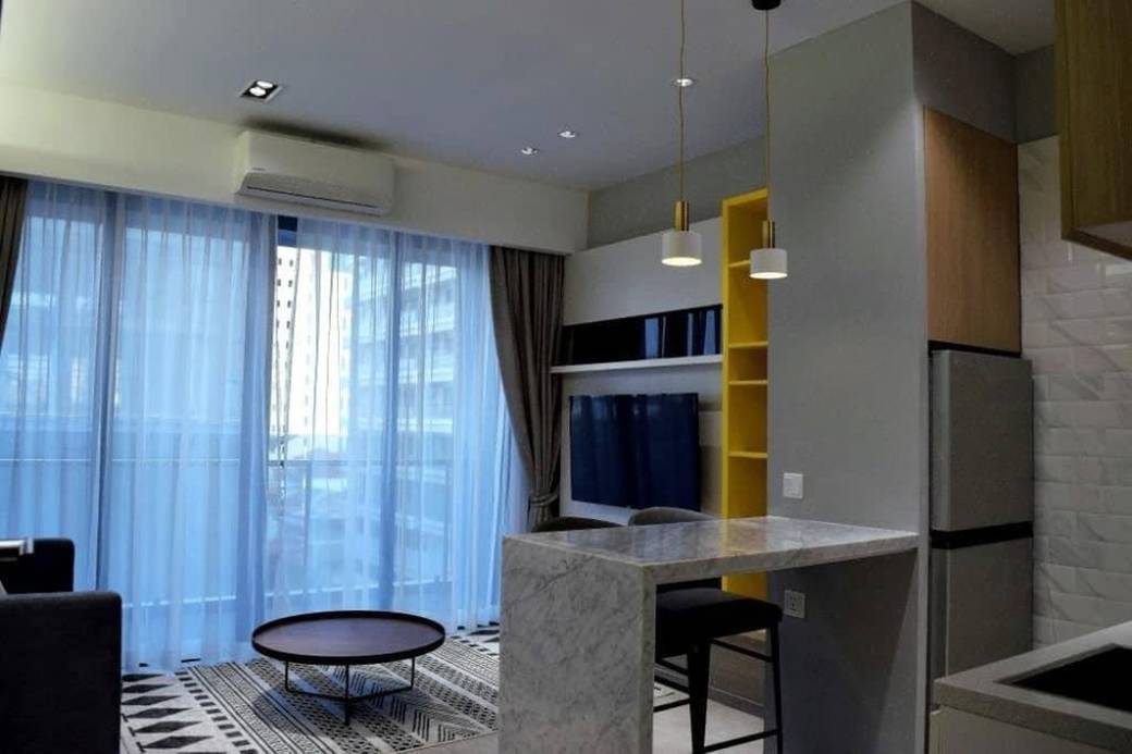 Time Square Condominium | Zařízeno Condo Na prodej