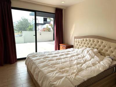 206 sqm Living Size Villa For Sale in Daun Penh