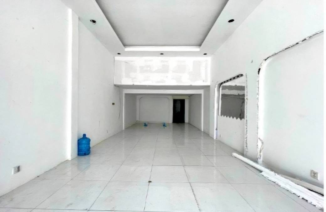 Shophouse Na prodej in Boeng Keng Kang $620,000