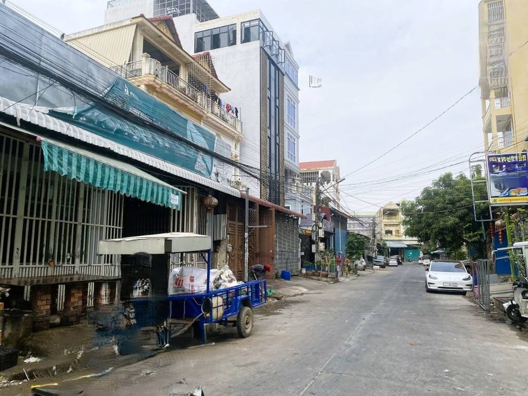 160 sqm Living Size Flat House Na prodej in Toul Kork