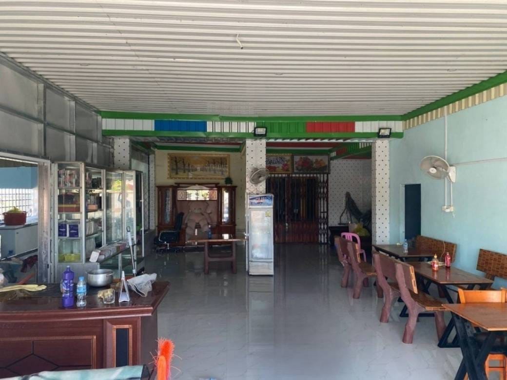 130 sqm Living Size House and lot Na prodej in Samraong Tong