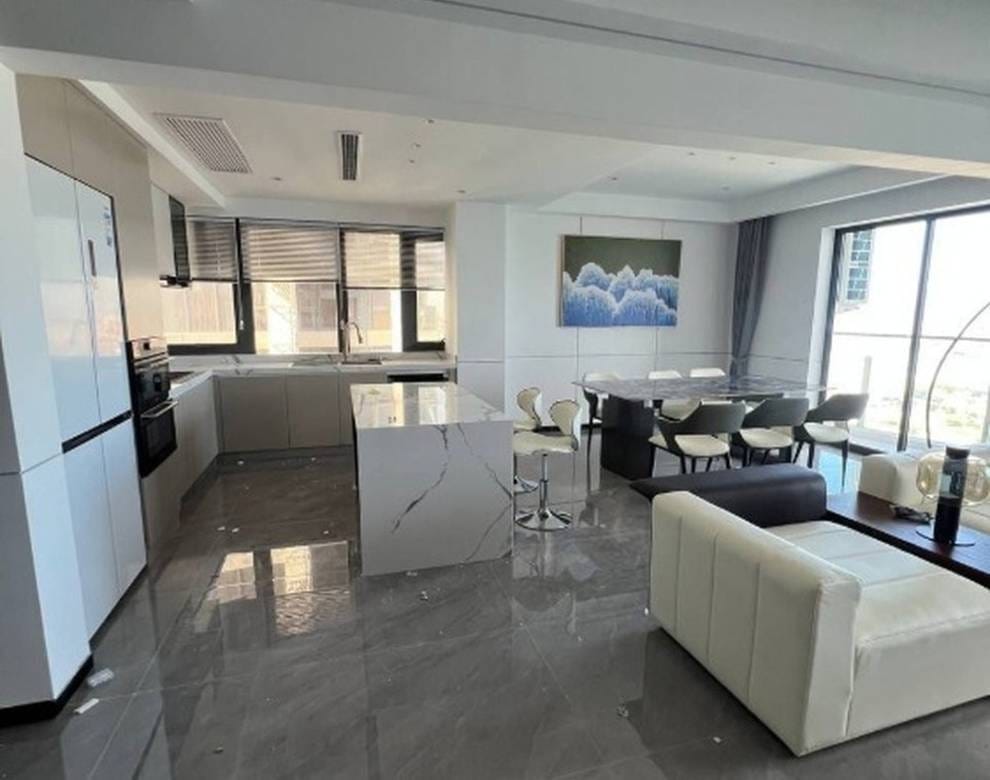 173.25 sqm Living Size Condo For Rent in Chroy Changvar