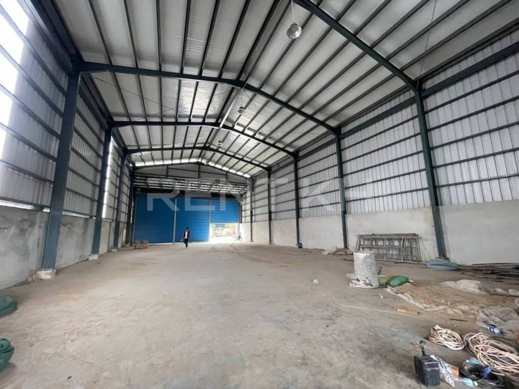 600 sqm Living Size Warehouse For Rent in Russey Keo