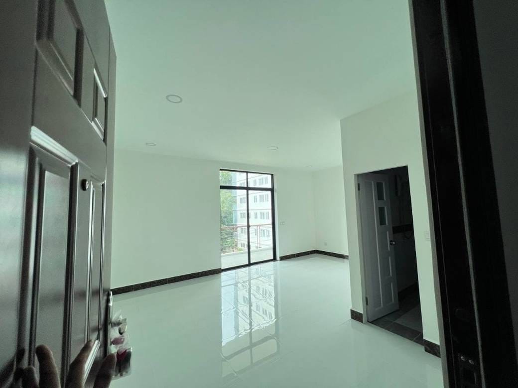 Flat House Na sprzedaż w Sihanoukville $800,000