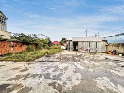 600平方米土地面积的土地出售，价格$1,100,000