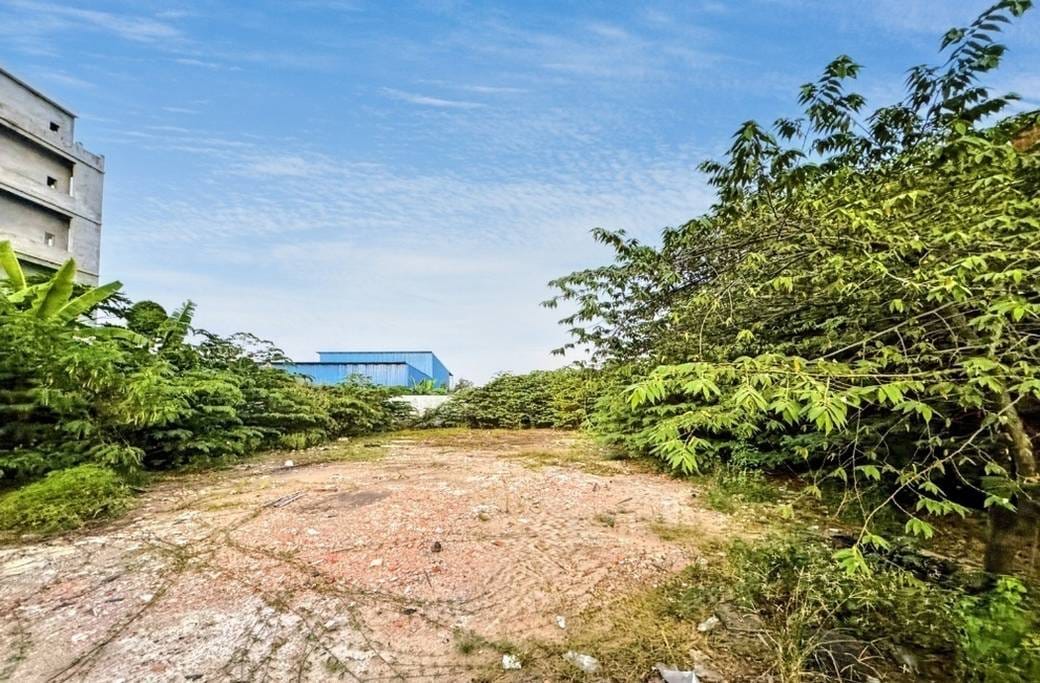 600平方米土地面积的土地For Sale & Rent，价格$1,300,000