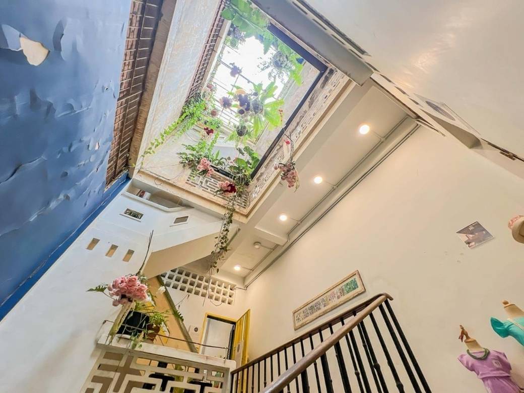 Shophouse For Sale in Wat Phnom, Daun Penh, Phnom Penh