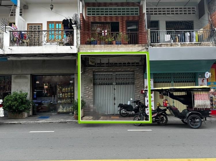 Shophouse For Rent in Chey Chumneah, Daun Penh, Phnom Penh