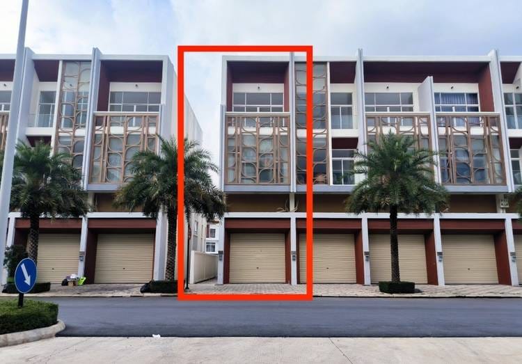 Shophouse For Sale in Preaek Ta Sek, Chroy Changvar, Phnom Penh