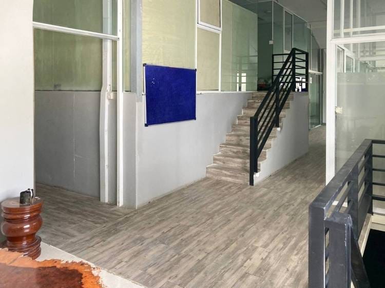 Entrepôt À louer à Kilomaetr Lekh Prammuoy, Russey Keo, Phnom Penh