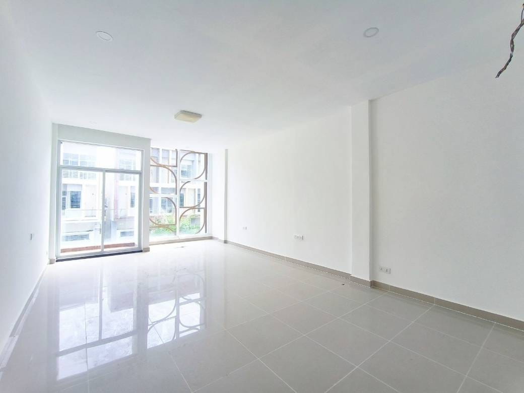 Dom z lokalem handlowym Na sprzedaż o powierzchni działki 287.5 m²