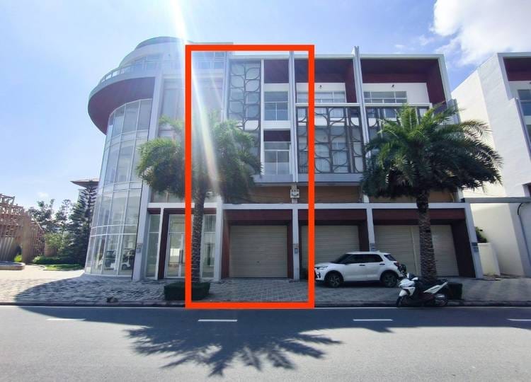 Shophouse For Sale in Preaek Ta Sek, Chroy Changvar, Phnom Penh
