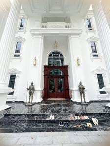 $20,000 Villa