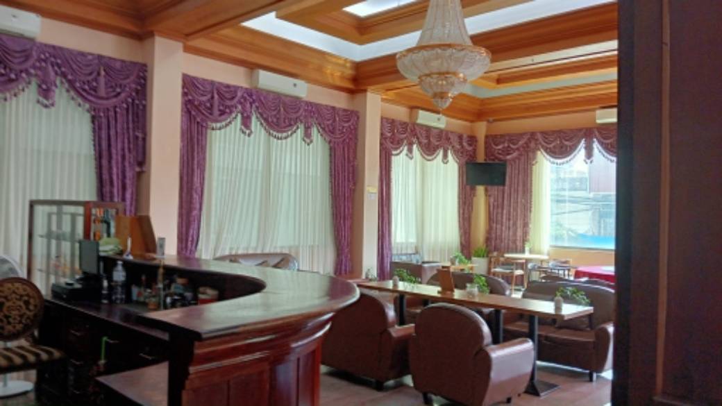 1 sqm Land Size Budova K pronájmu
