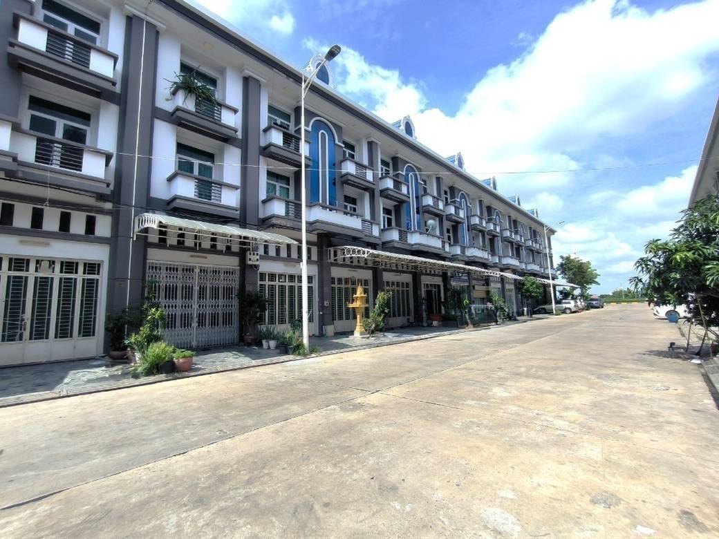 $240,000 店屋