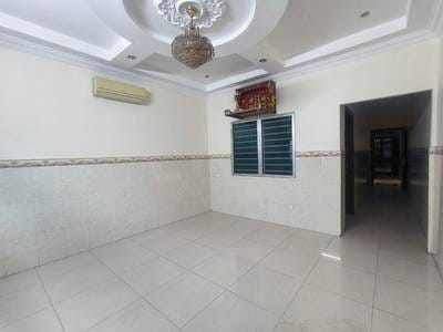 Shophouse K pronájmu in 7 Makara $1,750