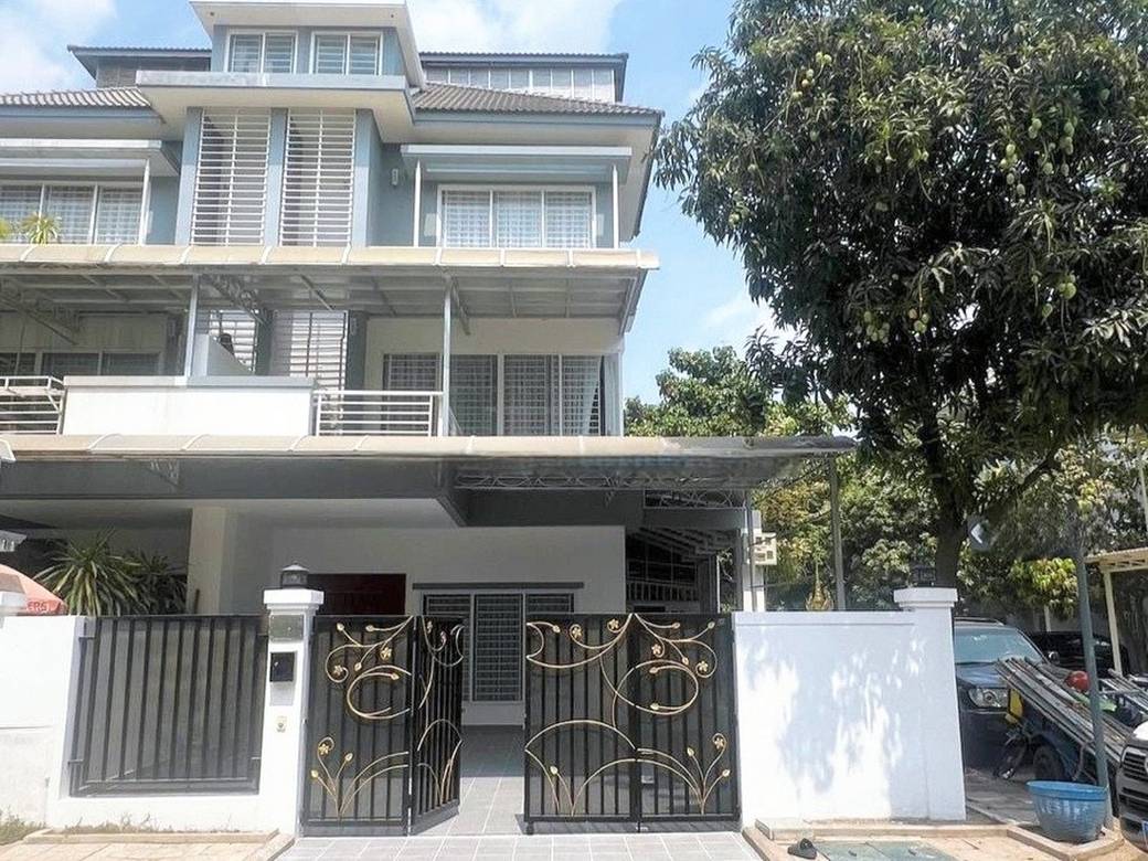 Twin Villa For Rent in Phnom Penh Thmey, Sen Sok, Phnom Penh