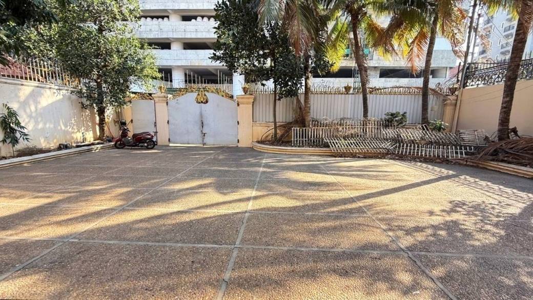 Villa À louer de 247 m² de terrain