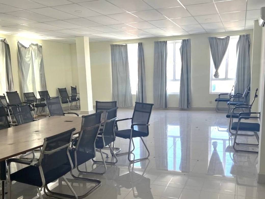 Здание For Sale & Rent in Пномпень Тхмей, Сен Сок, Пномпень