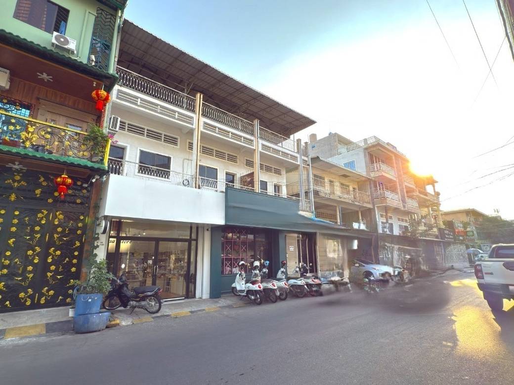 Shophouse Na prodej in Tuek L'ak 2, Toul Kork, Phnom Penh