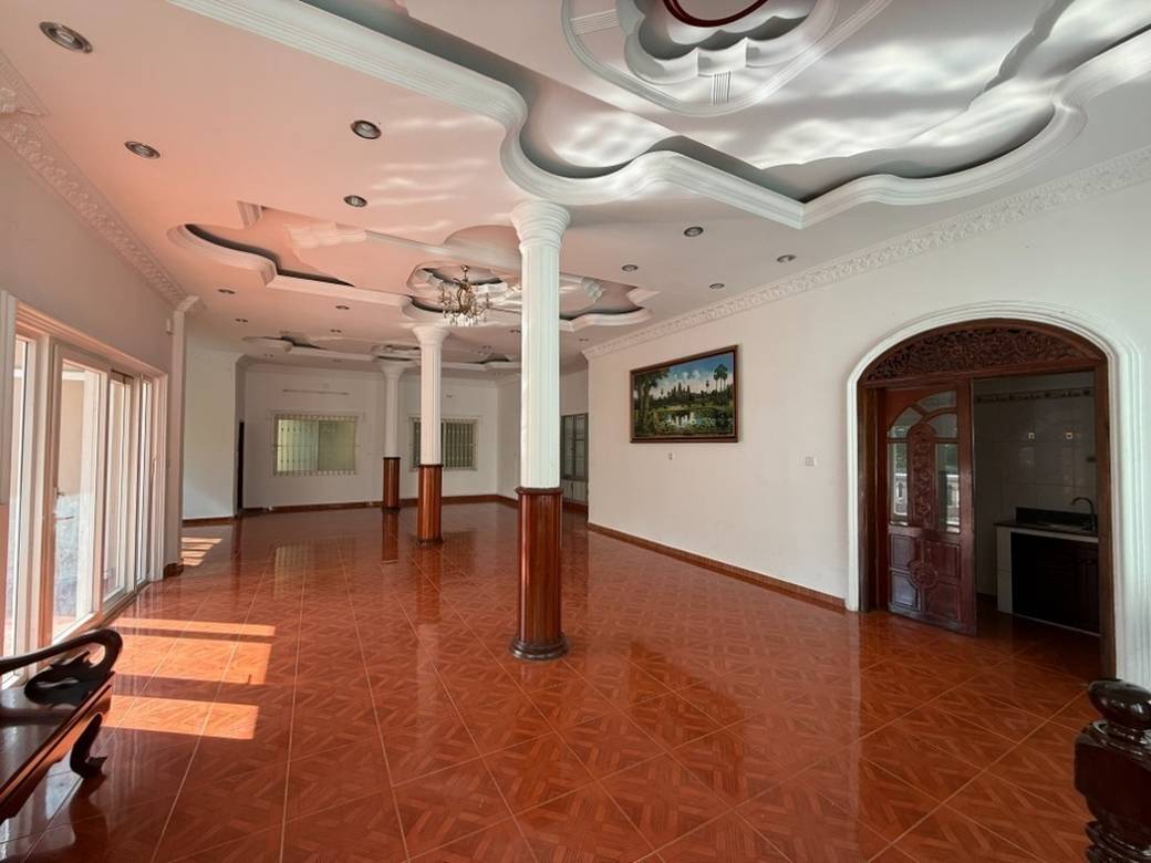 Shophouse K pronájmu in Tuek L'ak 3, Toul Kork, Phnom Penh