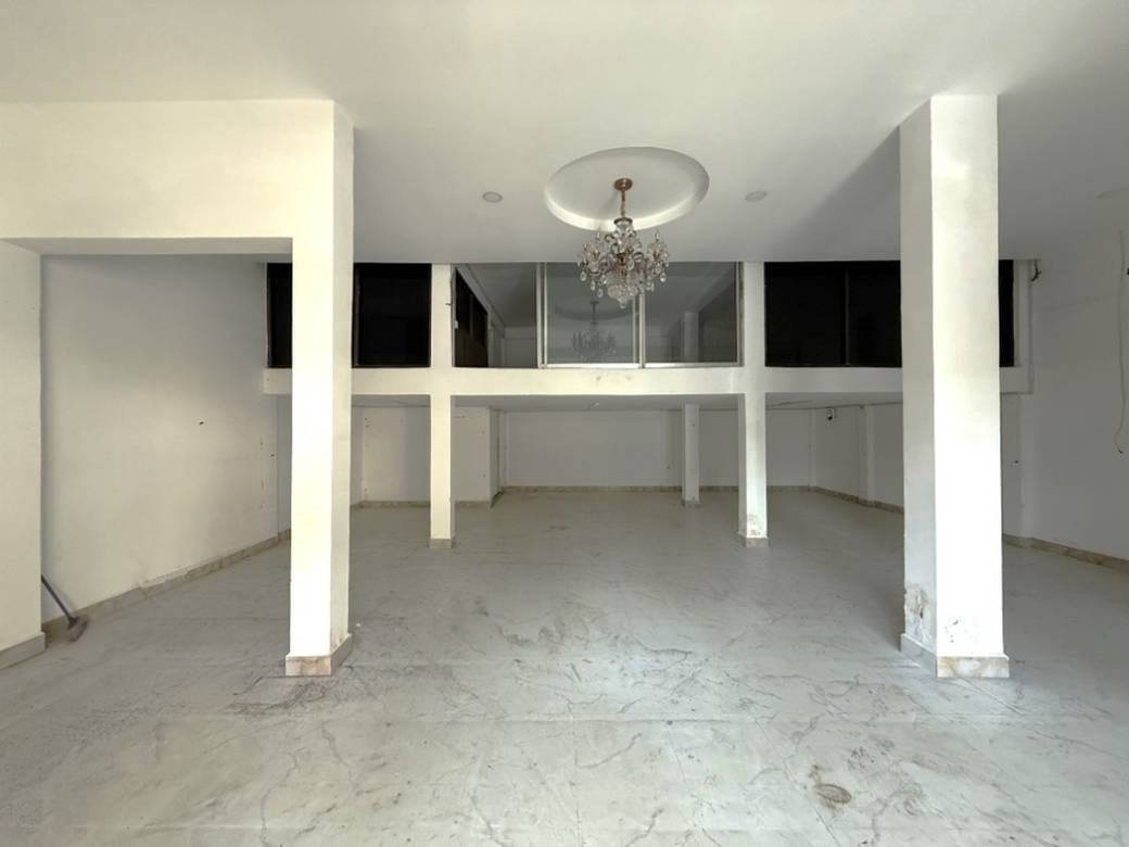 $1,300 Shophouse