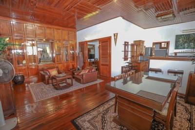 100 sqm Land Size Flat House For Rent