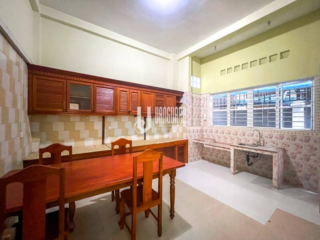House and lot K pronájmu in Toul Kork $1,500